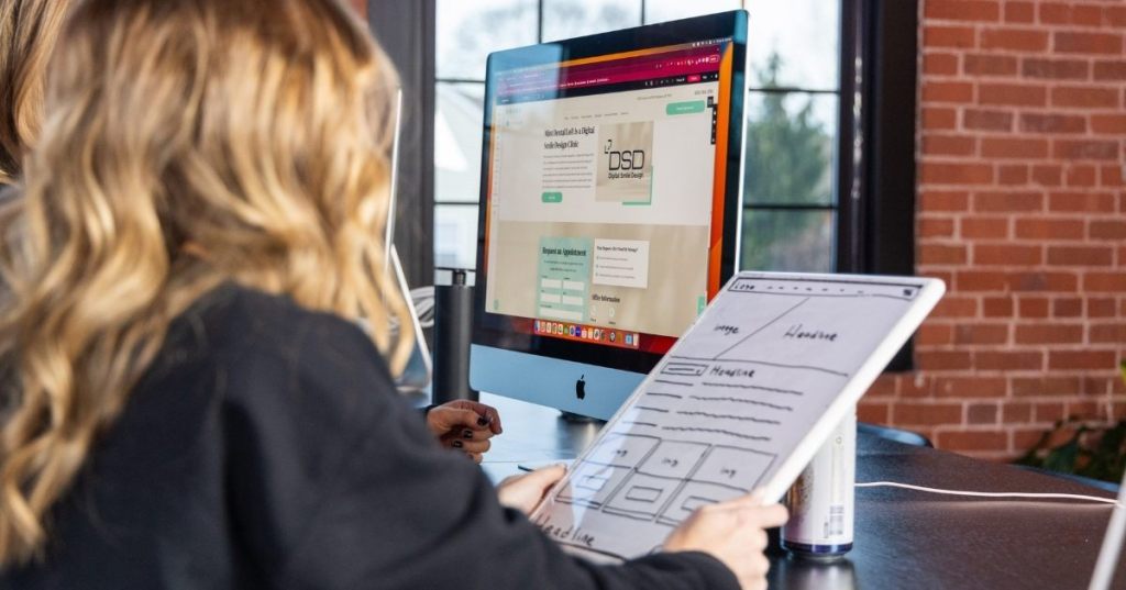 Why Users Click: 5 UX Psychology Principles You Should&nbsp;Know